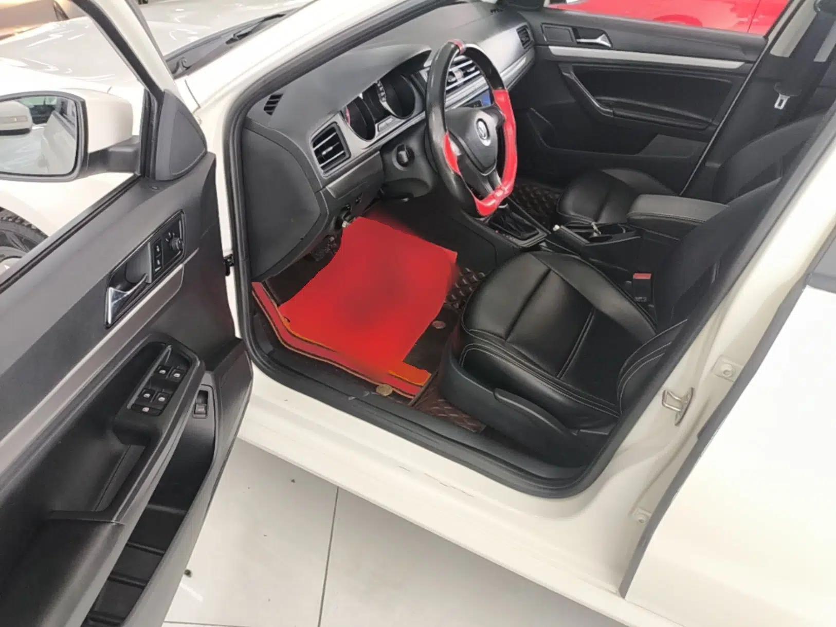 Volkswagen Lavida 2019 Lavida Start 1.5L Automatic Trendy Version China VI Standard — миниатюра 18