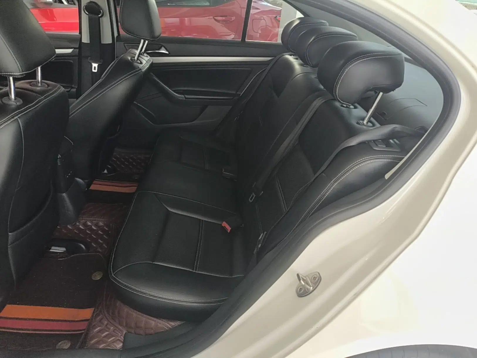 Volkswagen Lavida 2019 Lavida Start 1.5L Automatic Trendy Version China VI Standard — миниатюра 20