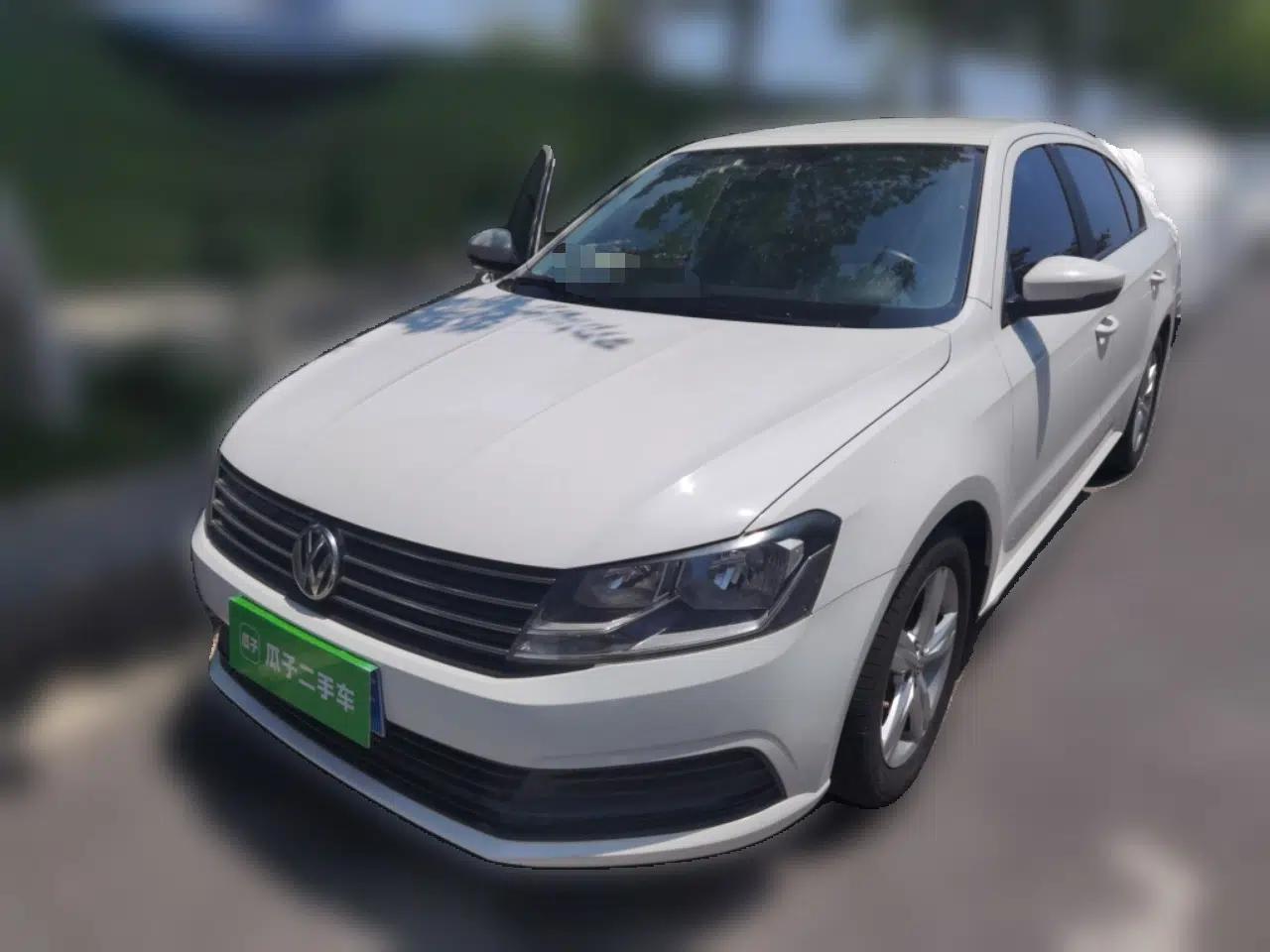 Volkswagen Lavida 2017 1.6L Automatic Fashion Edition — миниатюра 1