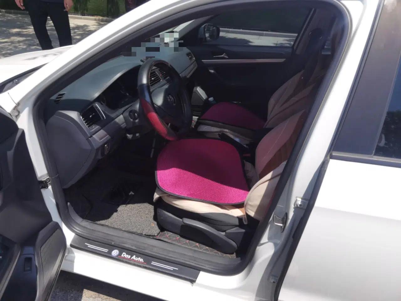 Volkswagen Lavida 2017 1.6L Automatic Fashion Edition — миниатюра 15