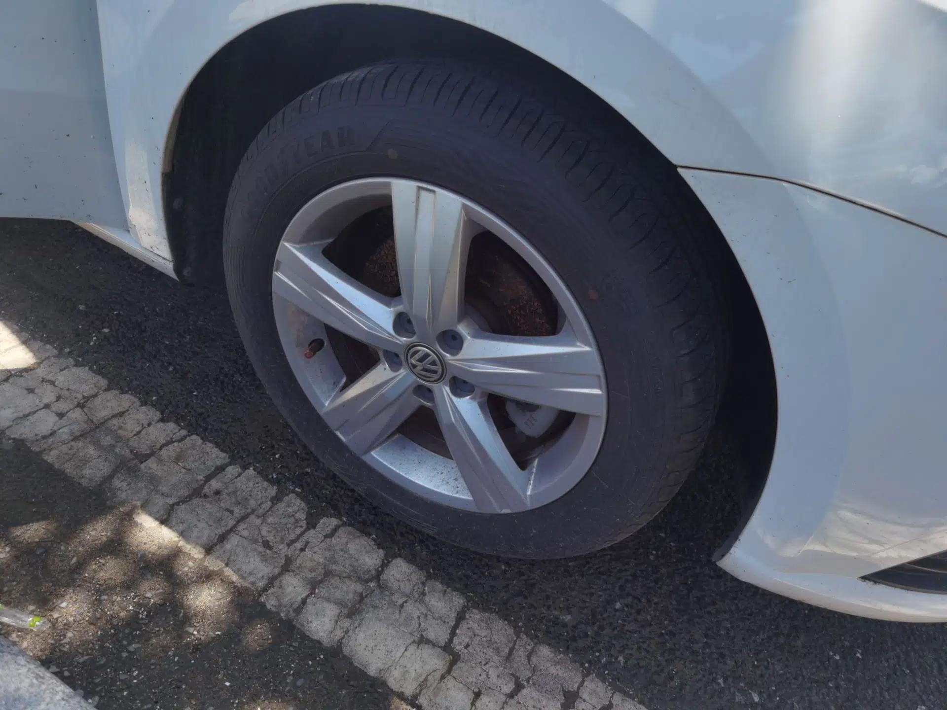 Volkswagen Lavida 2017 1.6L Automatic Fashion Edition — миниатюра 8