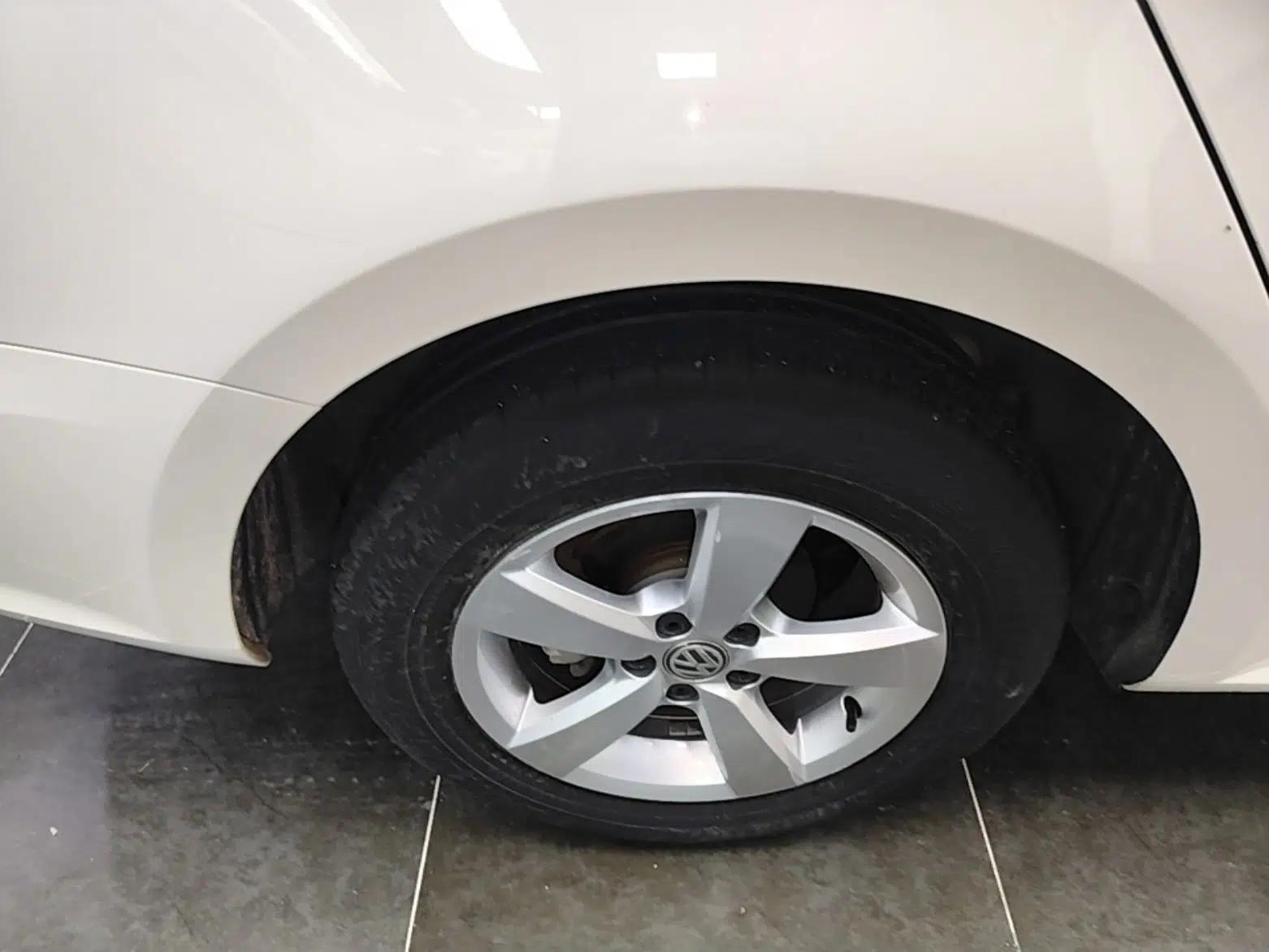 Volkswagen Lavida 2019 Lavida Start 1.5L Automatic Trendy Version China VI Standard — миниатюра 11