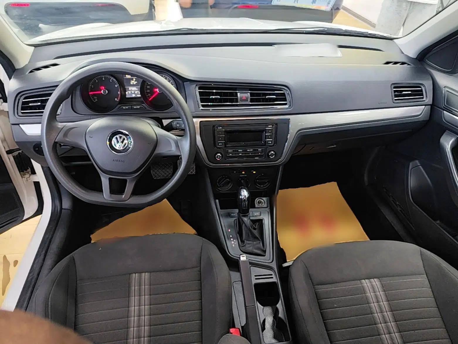 Volkswagen Lavida 2019 Lavida Start 1.5L Automatic Trendy Version China VI Standard — миниатюра 12