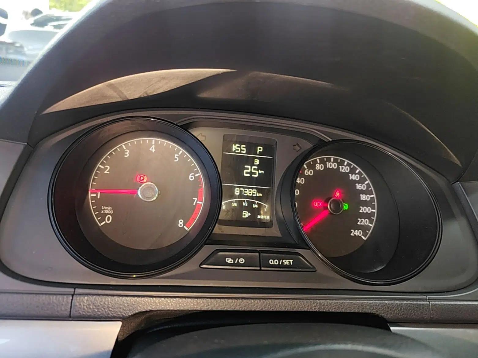 Volkswagen Lavida 2019 Lavida Start 1.5L Automatic Trendy Version China VI Standard — миниатюра 14