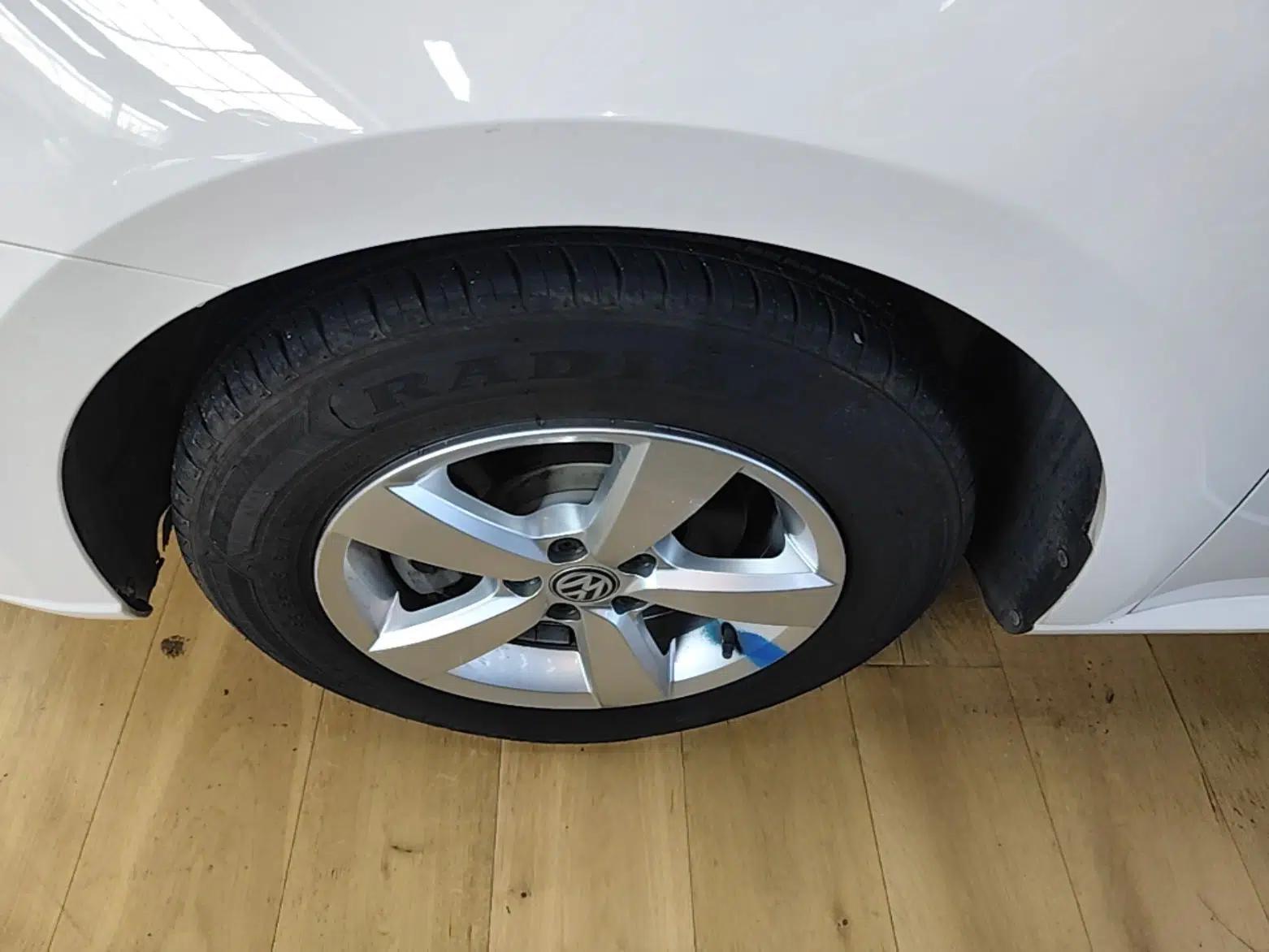 Volkswagen Lavida 2019 Lavida Start 1.5L Automatic Trendy Version China VI Standard — миниатюра 10