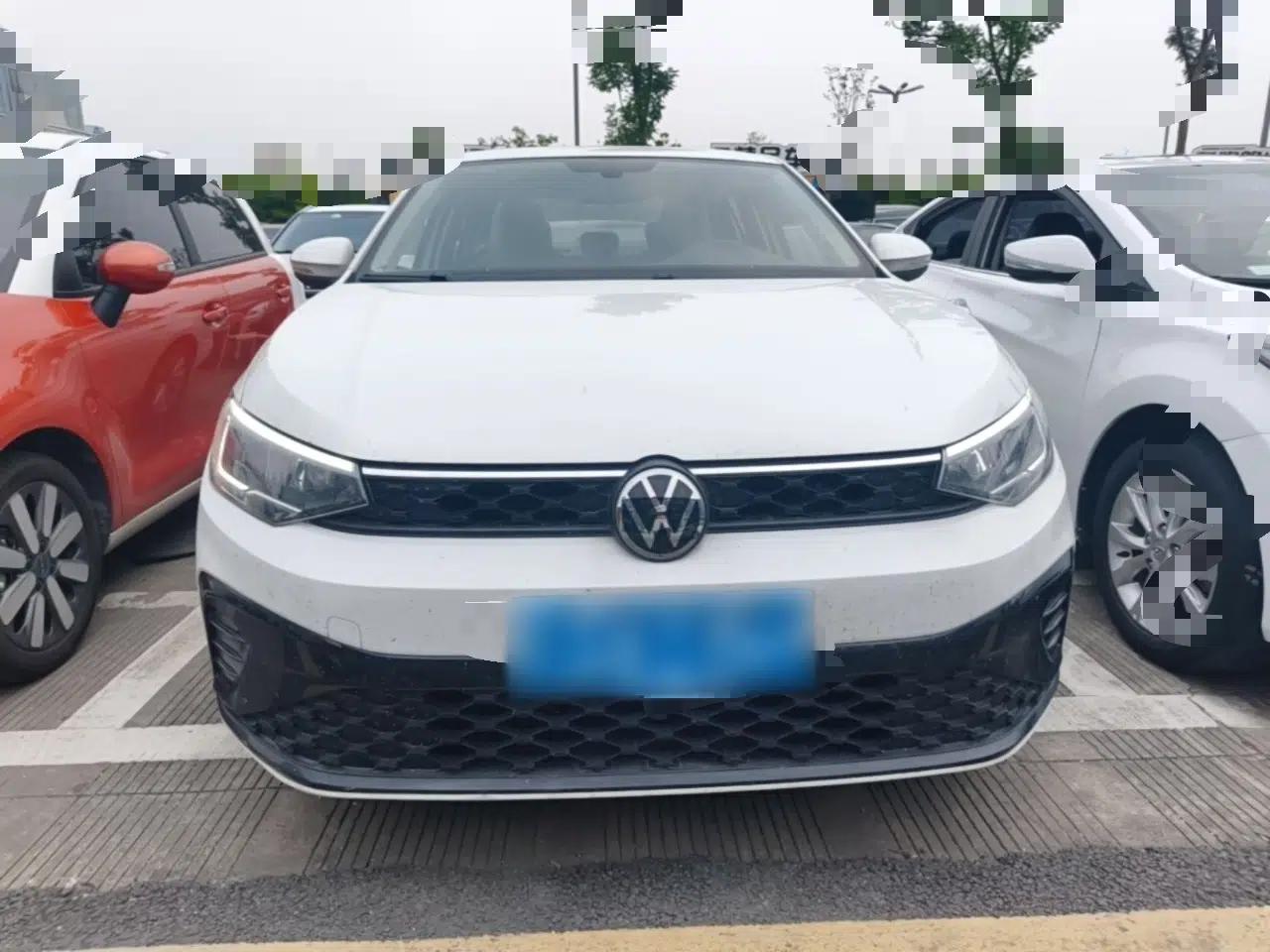 Volkswagen Lavida 2023 New Sharp 1.5L Automatic Custom Edition — миниатюра 2