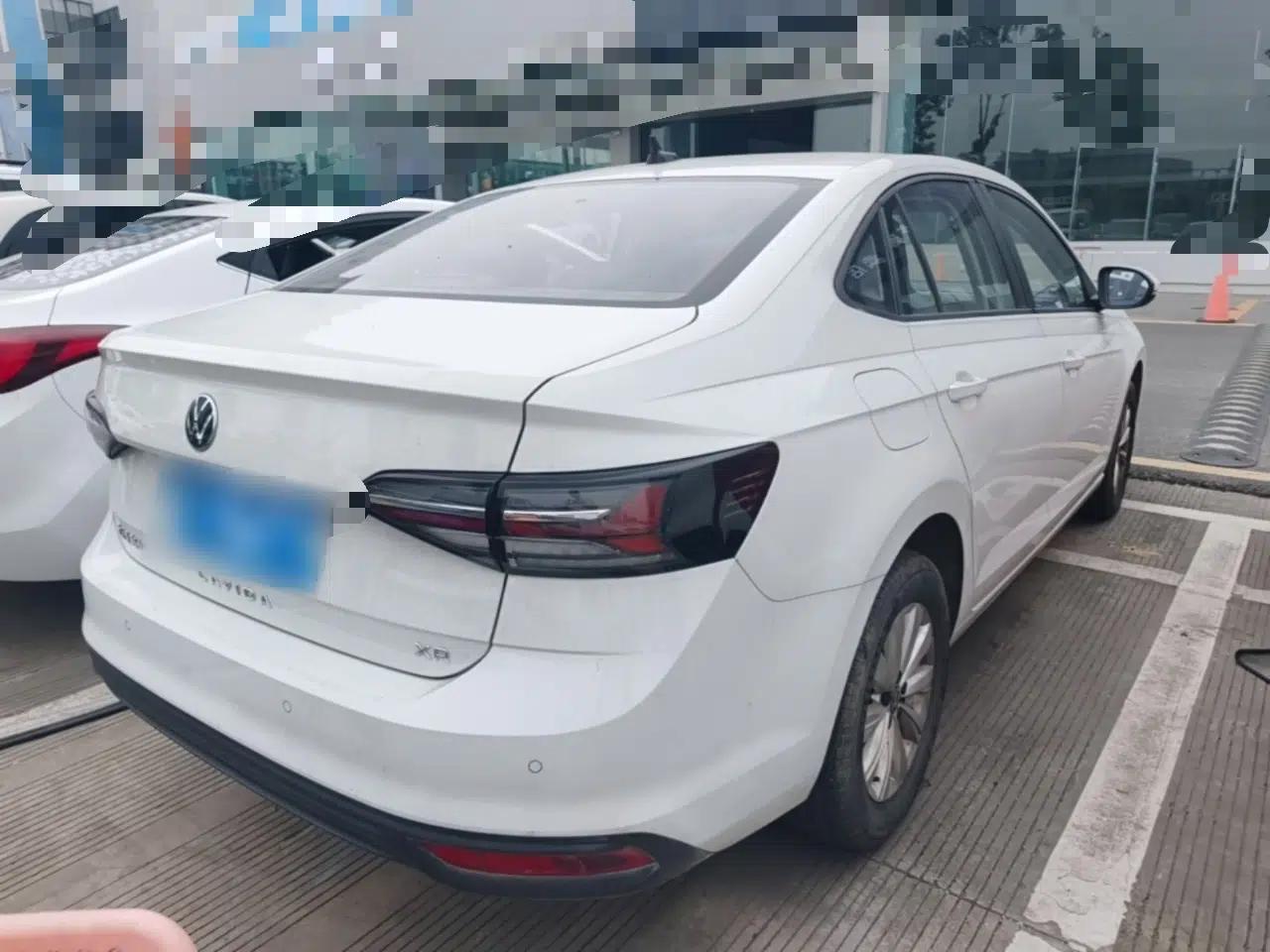 Volkswagen Lavida 2023 New Sharp 1.5L Automatic Custom Edition — миниатюра 6