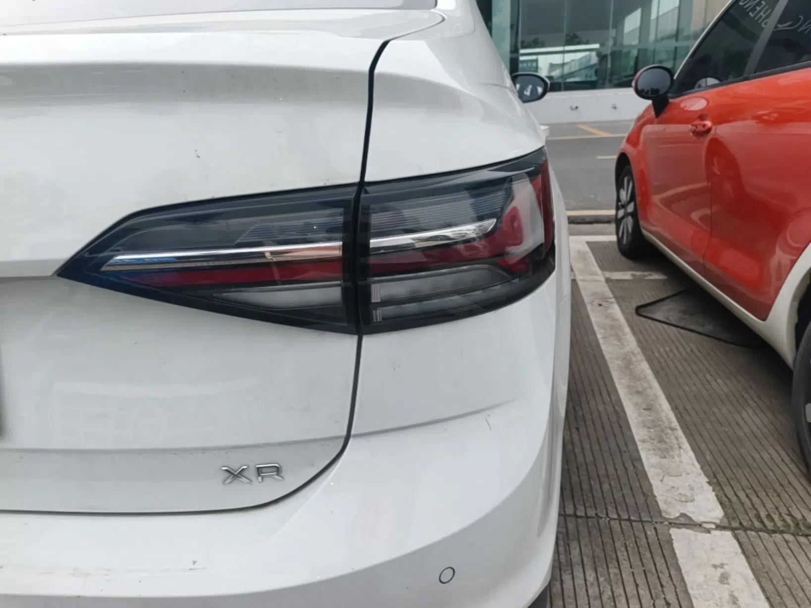 Volkswagen Lavida 2023 New Sharp 1.5L Automatic Custom Edition — миниатюра 9
