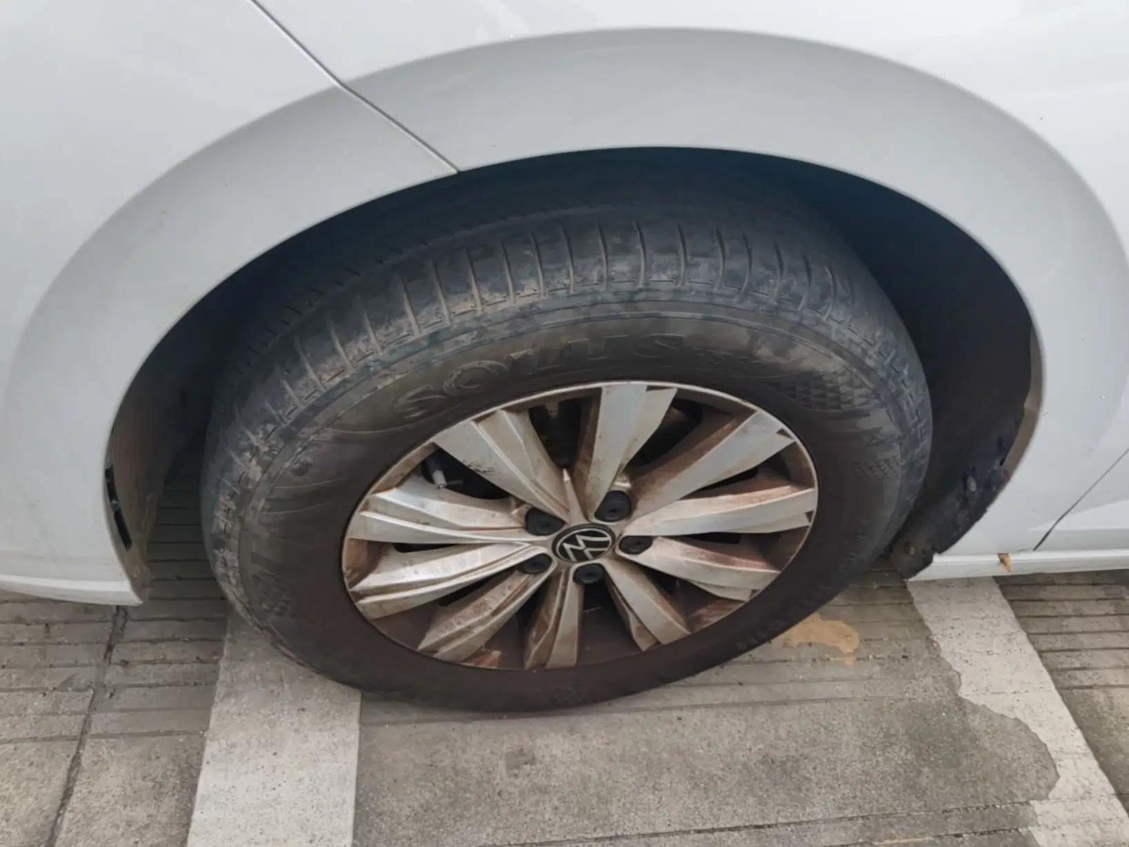 Volkswagen Lavida 2023 New Sharp 1.5L Automatic Custom Edition — миниатюра 10
