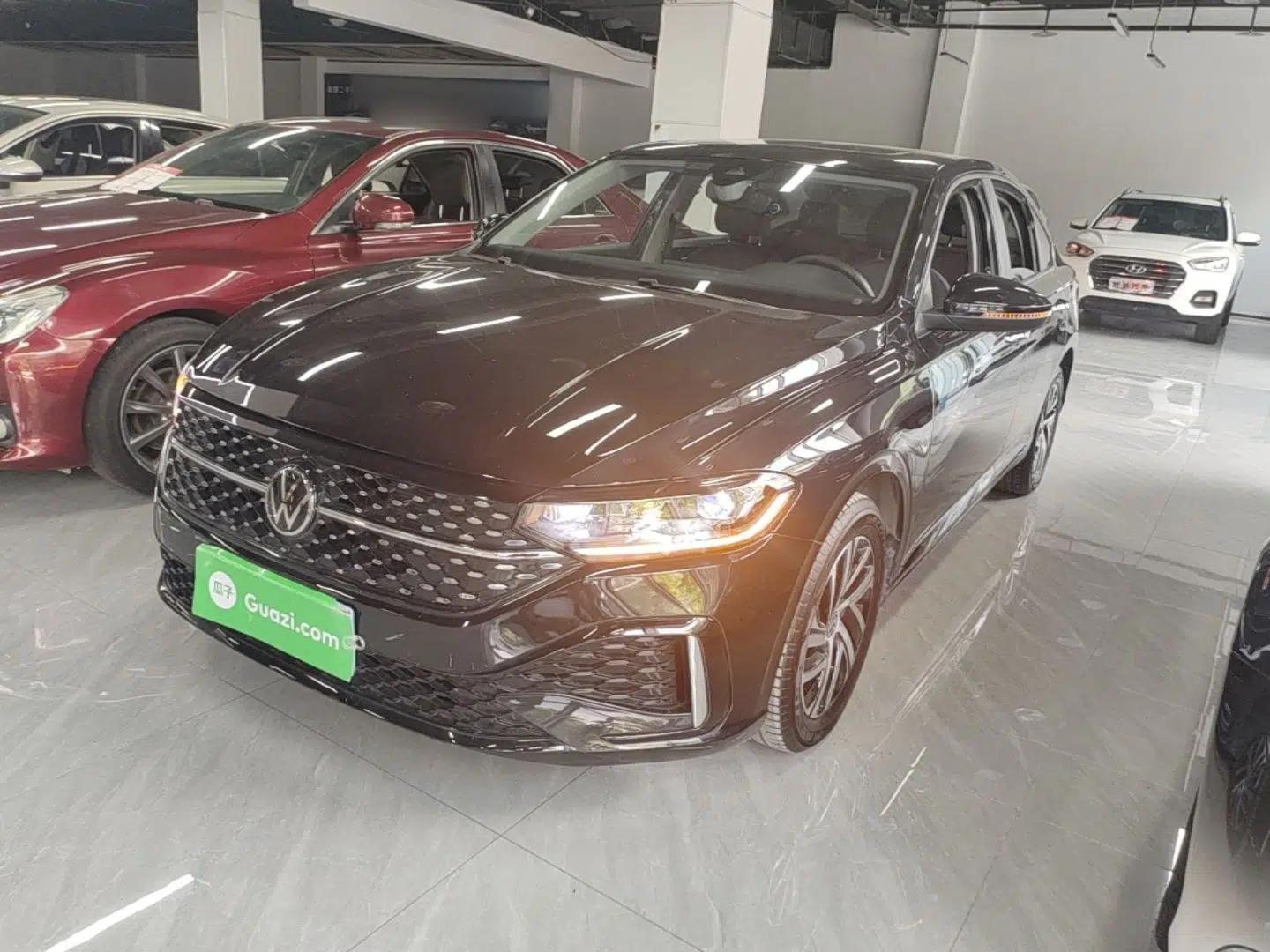 Volkswagen Lavida 2024 300TSI DSG Starry Sky Deluxe Edition — миниатюра 1