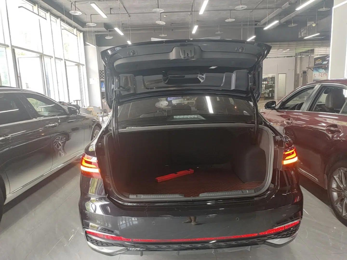 Volkswagen Lavida 2024 300TSI DSG Starry Sky Deluxe Edition — миниатюра 22