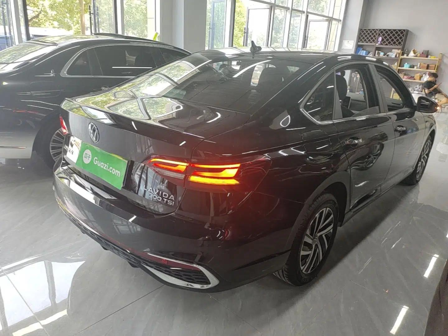 Volkswagen Lavida 2024 300TSI DSG Starry Sky Deluxe Edition — миниатюра 6