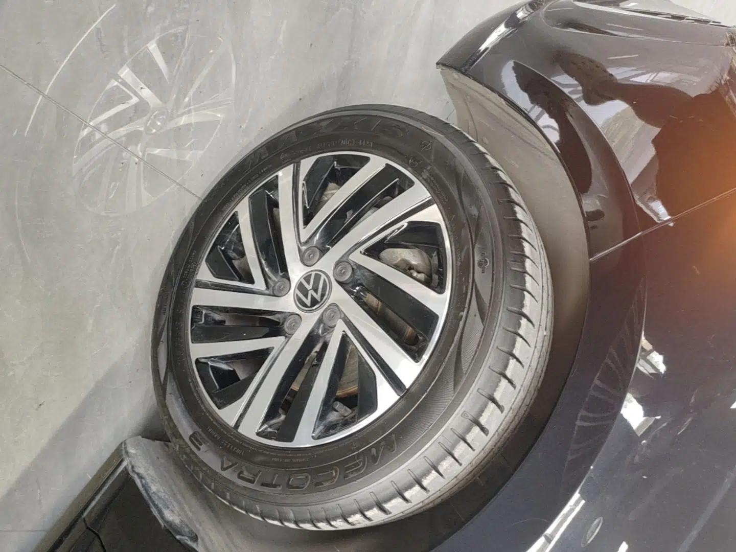 Volkswagen Lavida 2024 300TSI DSG Starry Sky Deluxe Edition — миниатюра 10