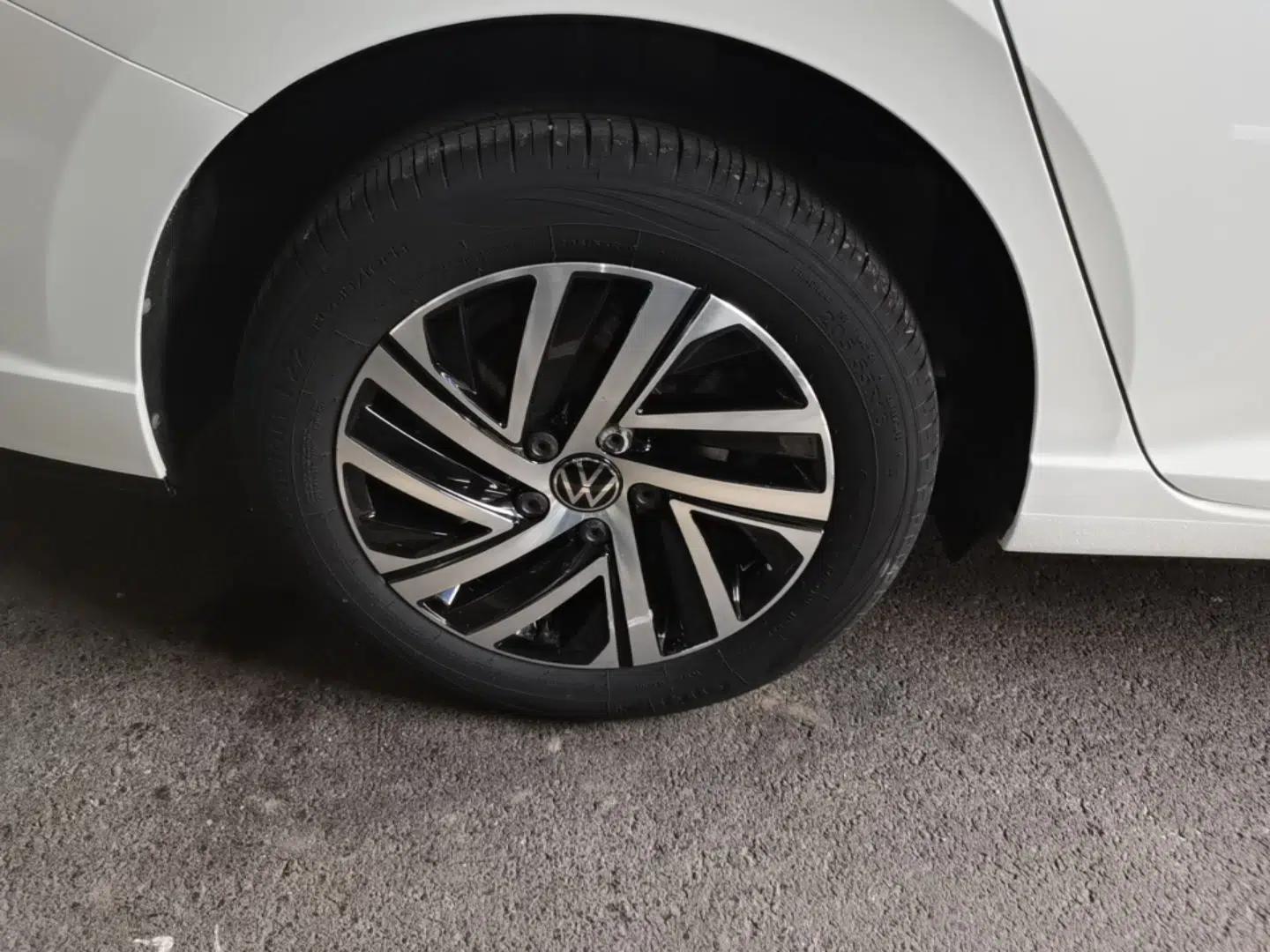 Volkswagen Lavida 2024 300TSI DSG Starry Sky Leading Edition — миниатюра 11