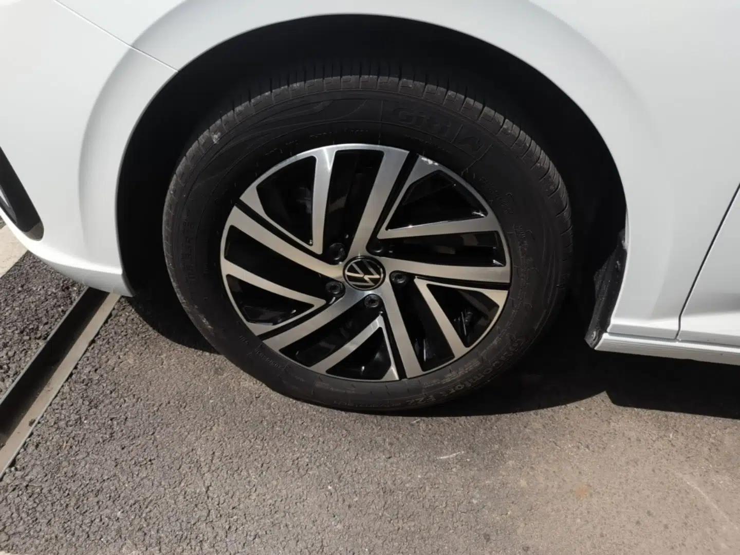 Volkswagen Lavida 2024 300TSI DSG Starry Sky Leading Edition — миниатюра 15