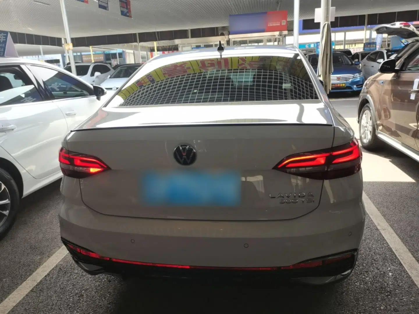 Volkswagen Lavida 2024 300TSI DSG Starry Sky Leading Edition — миниатюра 5