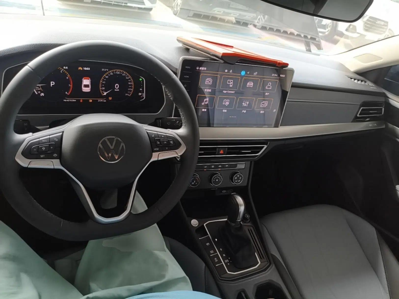 Volkswagen Lavida 2024 1.5L Automatic Starry Sky 5 Million Edition — миниатюра 12