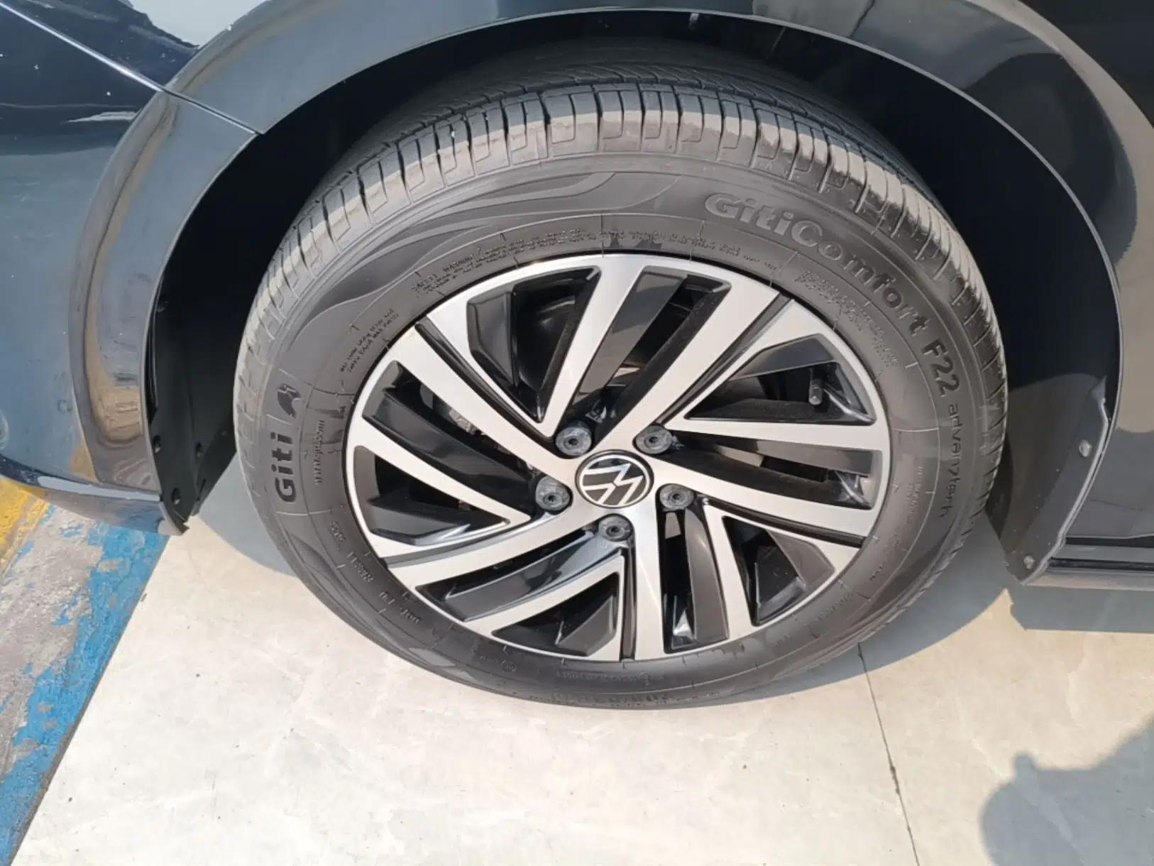 Volkswagen Lavida 2024 1.5L Automatic Starry Sky 5 Million Edition — миниатюра 10