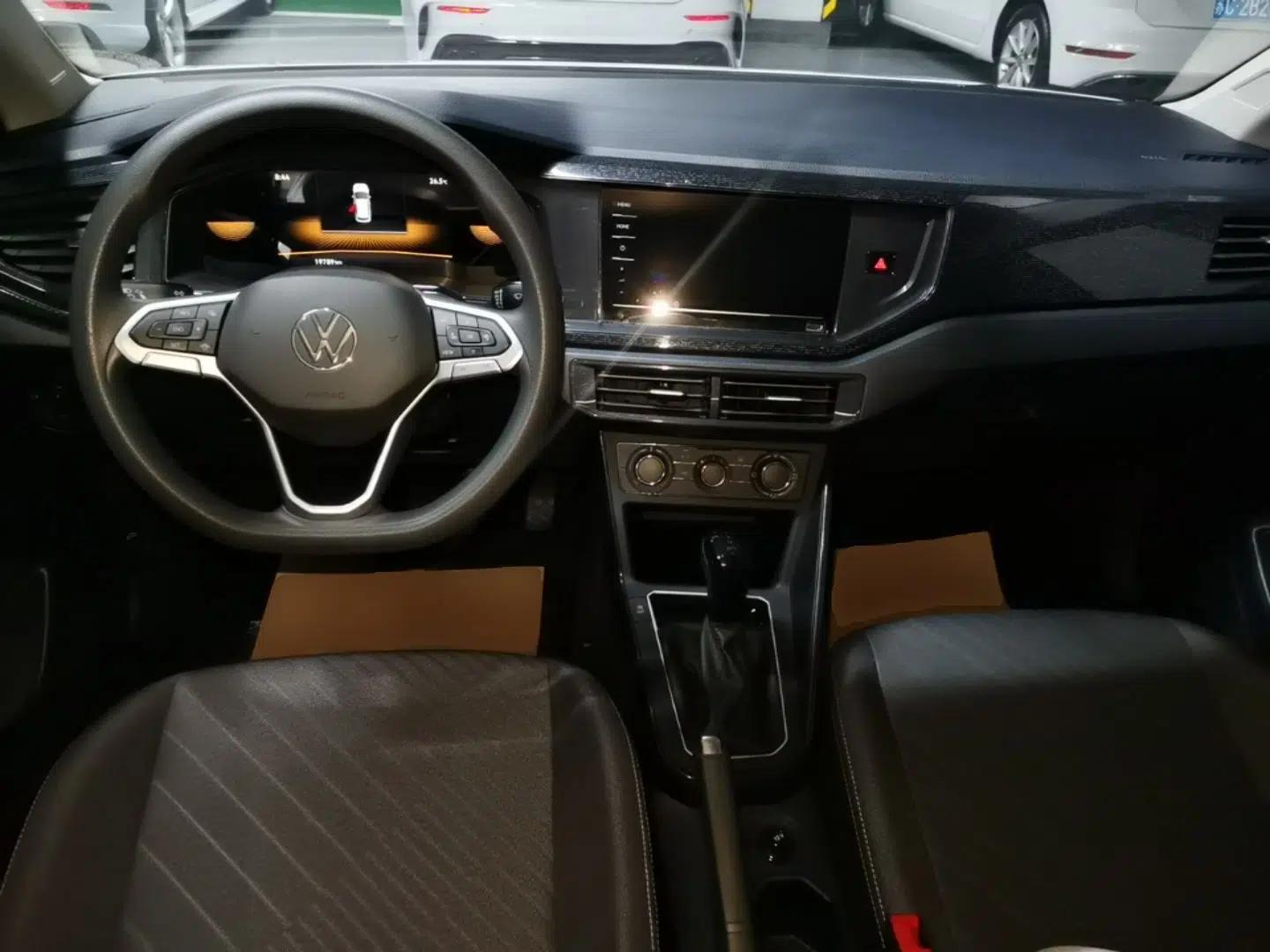 Volkswagen Lavida 2023 New Rui 1.5L Automatic New Yi Edition — миниатюра 12