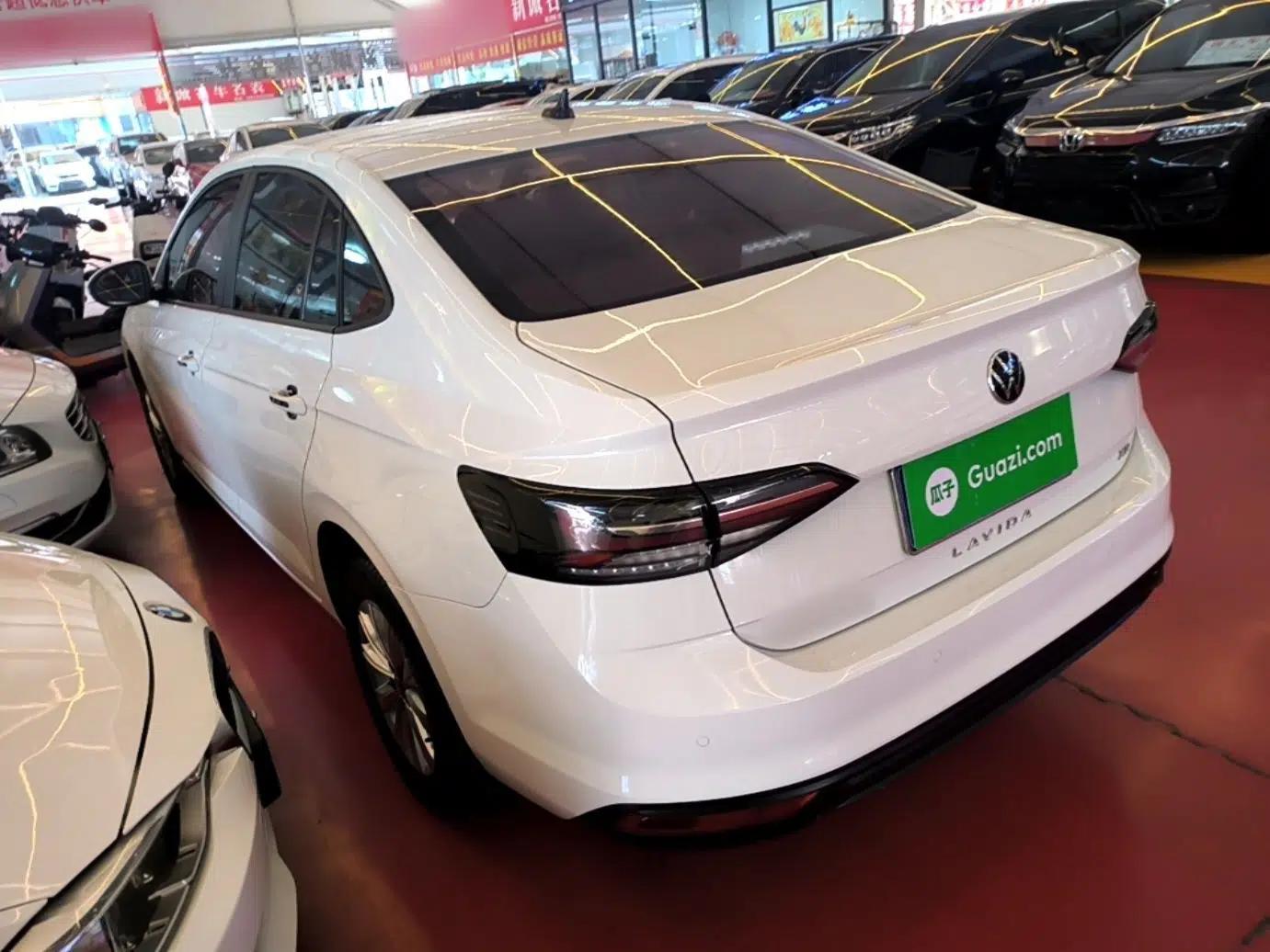 Volkswagen Lavida 2023 New Rui 1.5L Automatic New Yi Edition — миниатюра 13
