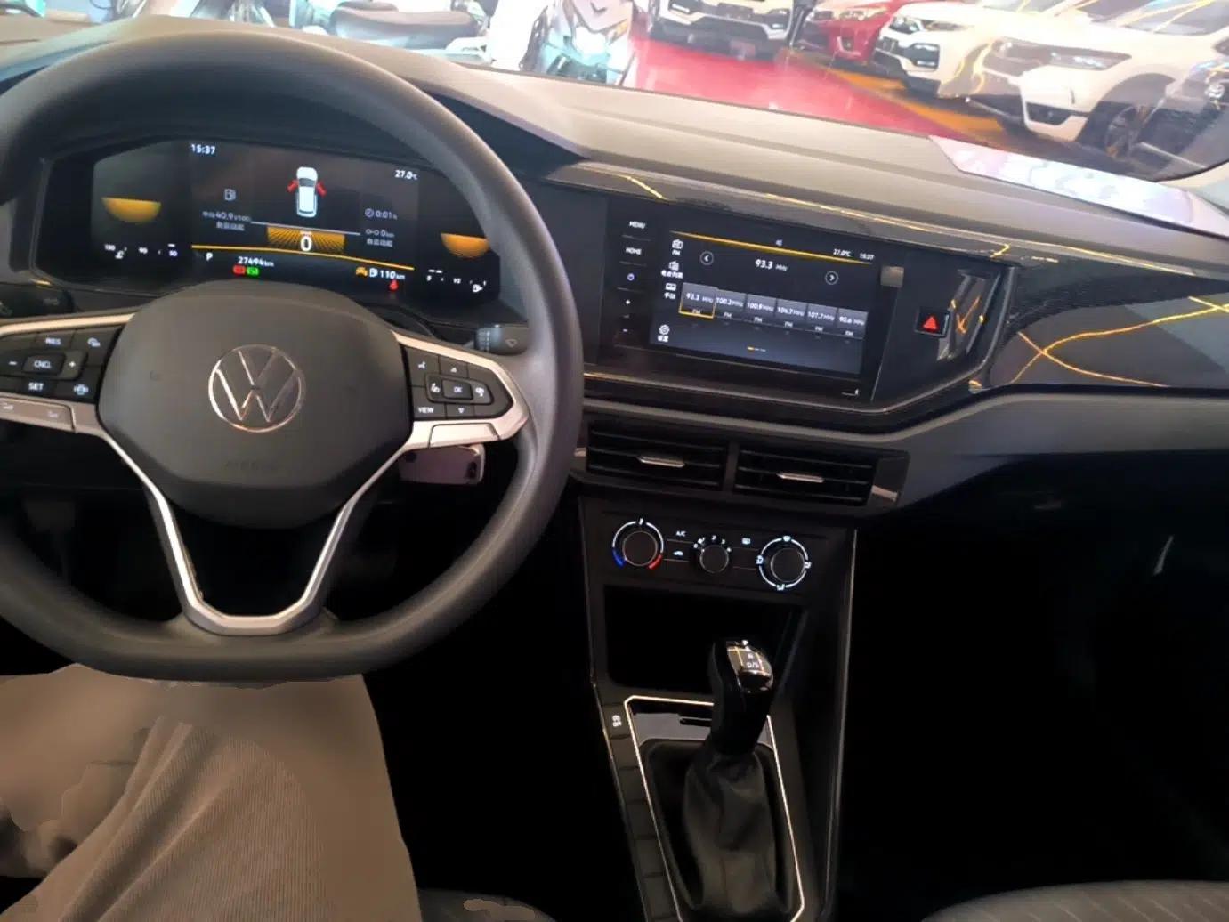 Volkswagen Lavida 2023 New Rui 1.5L Automatic New Yi Edition — миниатюра 17