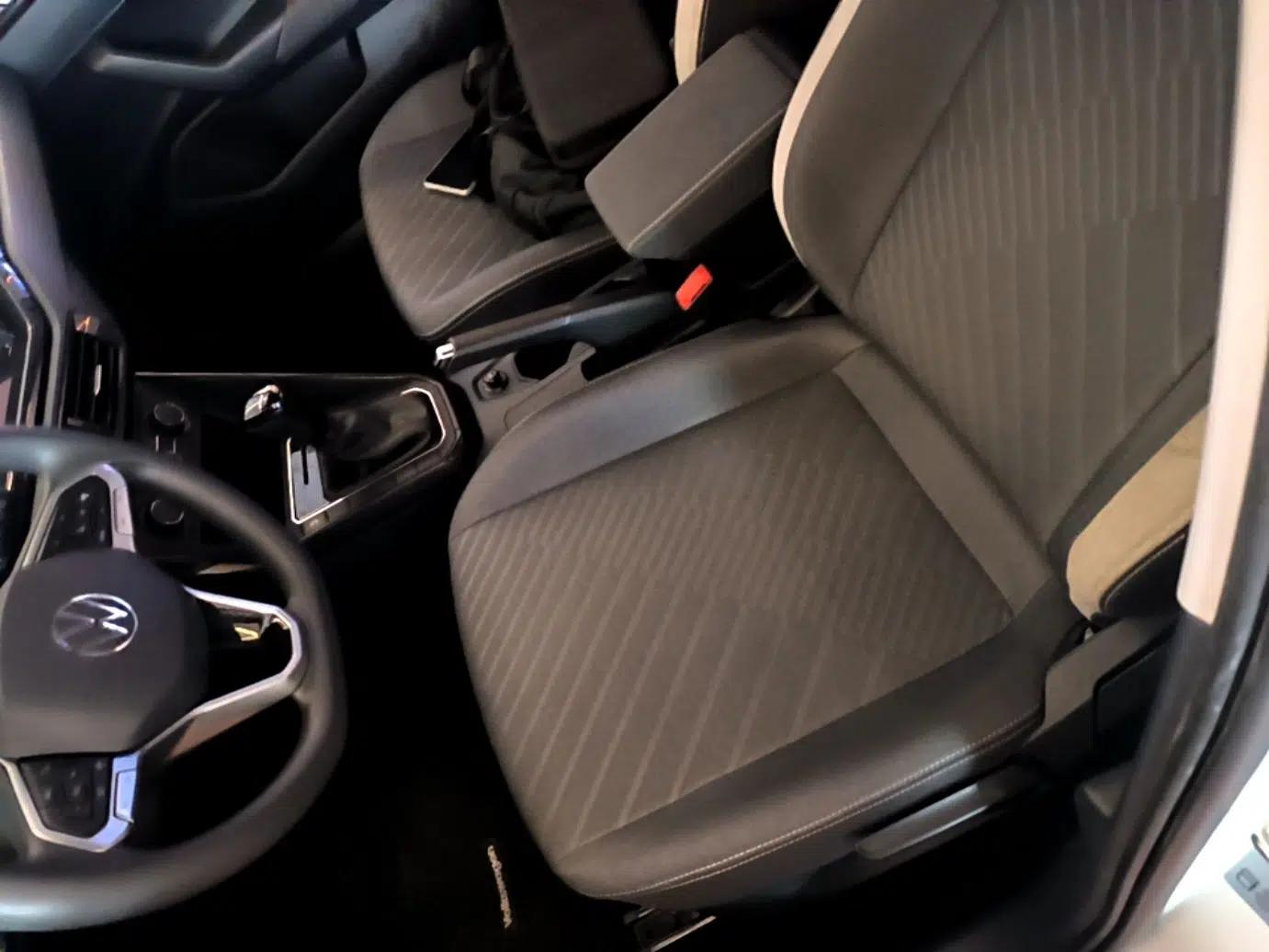 Volkswagen Lavida 2023 New Rui 1.5L Automatic New Yi Edition — миниатюра 22