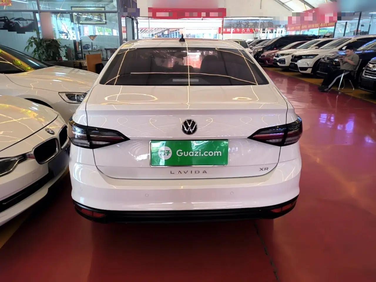 Volkswagen Lavida 2023 New Rui 1.5L Automatic New Yi Edition — миниатюра 5
