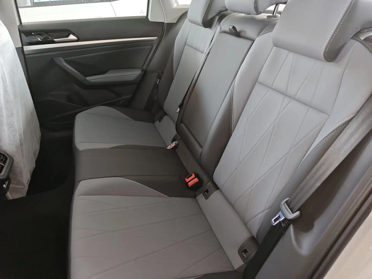 Volkswagen Lavida 2026 1.5L Automatic Starry Five-Million Edition — миниатюра 20