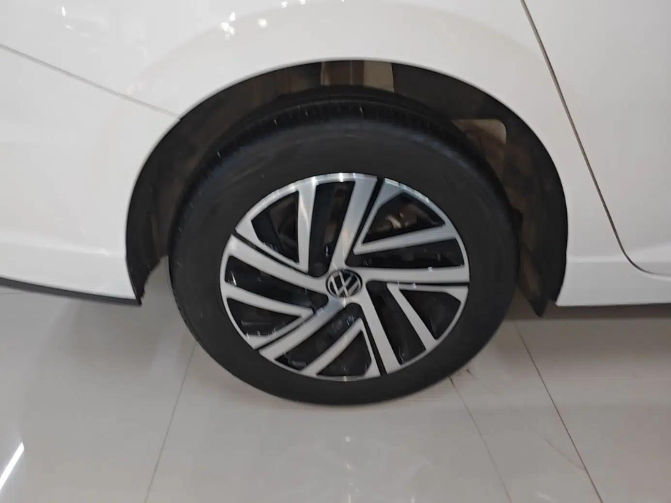 Volkswagen Lavida 2024 1.5L Automatic Full-Comfort Version — миниатюра 16