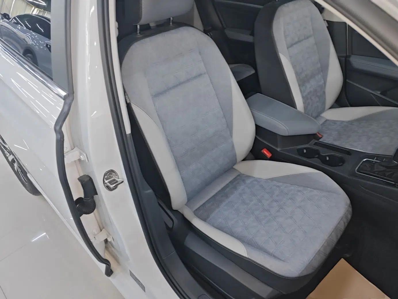 Volkswagen Lavida 2024 1.5L Automatic Full-Comfort Version — миниатюра 24