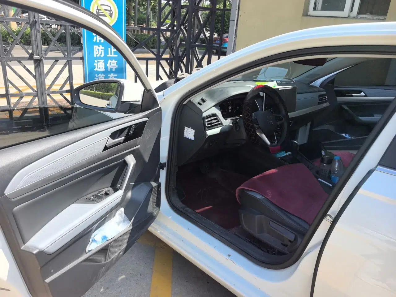 Volkswagen Lavida 2024 1.5L Automatic Starry Sky 5 Million Edition — миниатюра 16