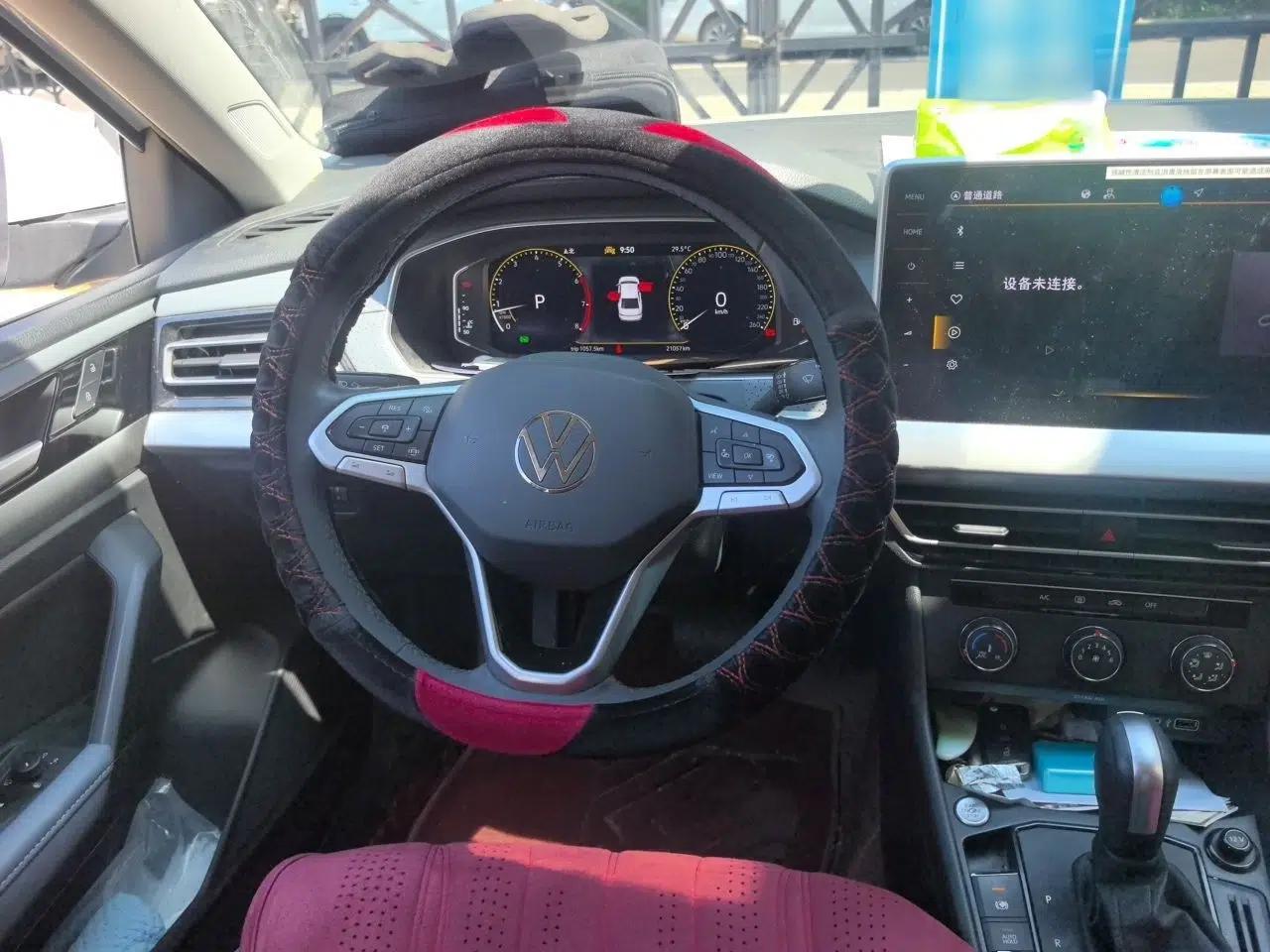 Volkswagen Lavida 2024 1.5L Automatic Starry Sky 5 Million Edition — миниатюра 10