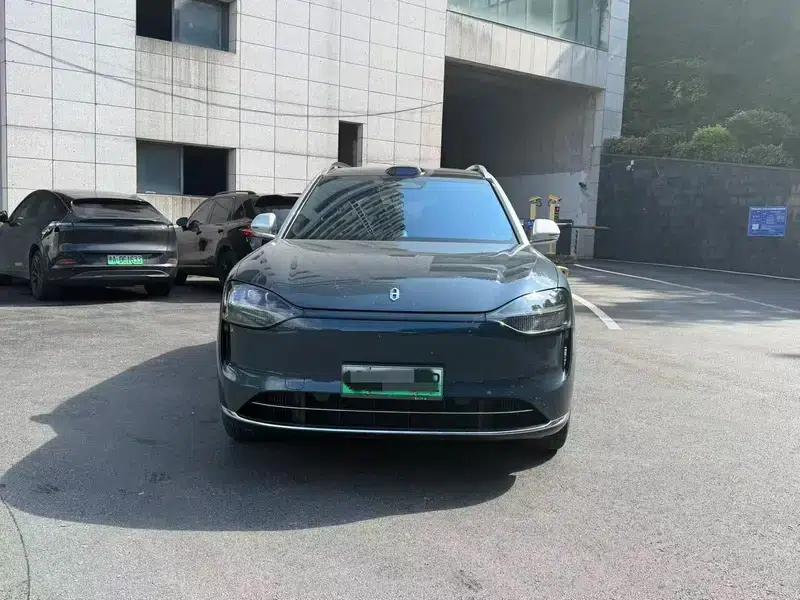 Wenjie M9 2024 Ultra Range Extended 6-Seater — миниатюра 2