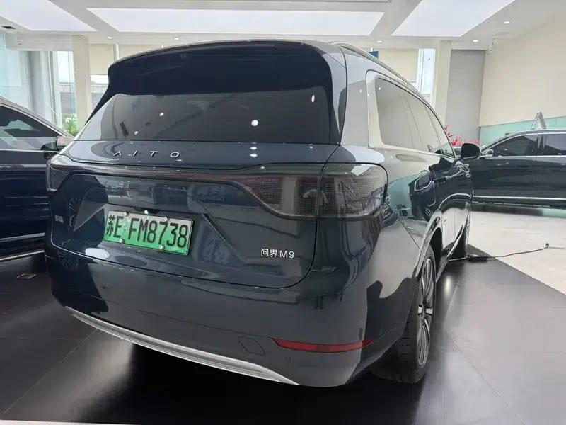 Wenjie M9 2024 Ultra Range Extended 6-Seater — миниатюра 3