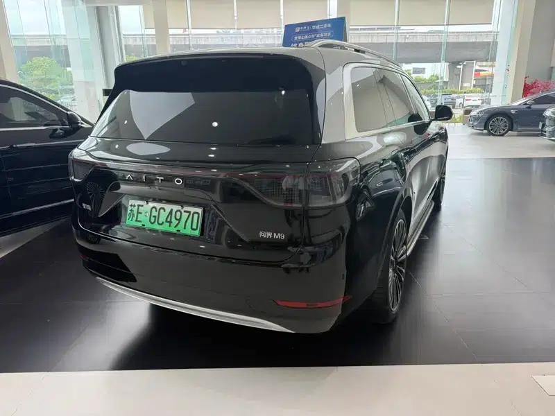 Wenjie M9 2024 Ultra Range Extended 6-Seater — миниатюра 3