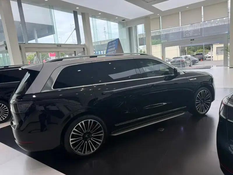 Wenjie M9 2024 Ultra Range Extended 6-Seater — миниатюра 4