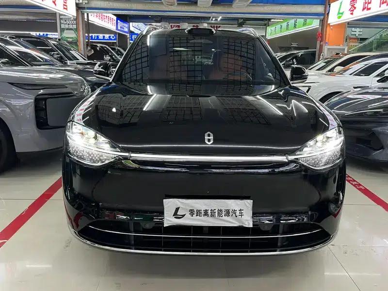 Wenjie M9 2025 Extended Range Max 6-Seat Version (896-line LiDAR) — миниатюра 2