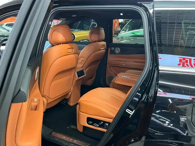 Wenjie M9 2025 Extended Range Max 6-Seat Version (896-line LiDAR) — миниатюра 16