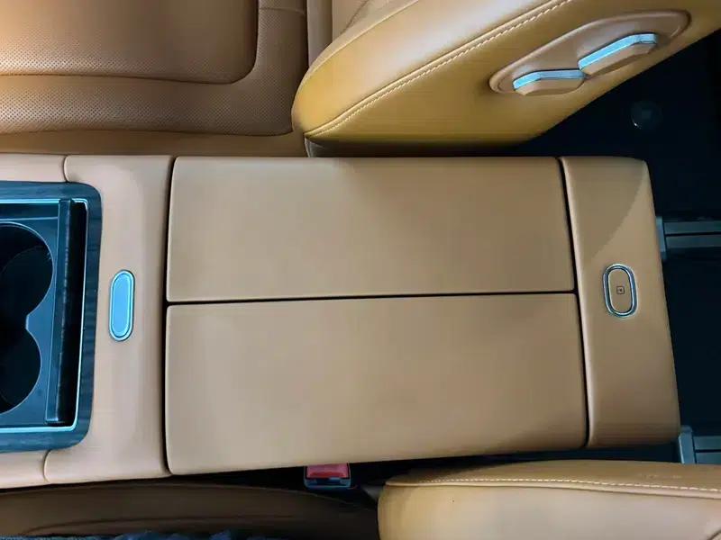 Wenjie M9 2025 Extended Range Max 6-Seat Version (896-line LiDAR) — миниатюра 17