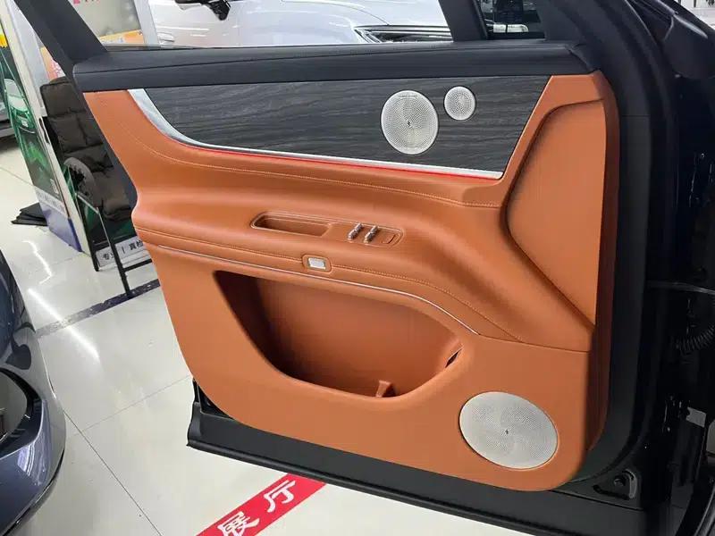 Wenjie M9 2025 Extended Range Max 6-Seat Version (896-line LiDAR) — миниатюра 10