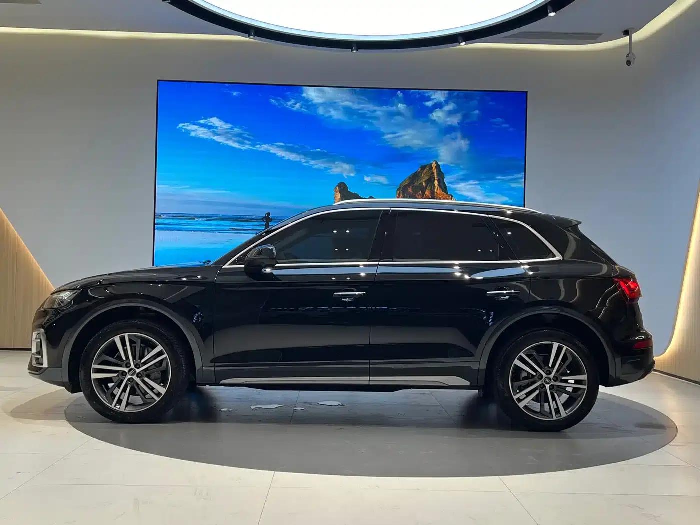 Audi Q5L 2022 40T Luxury Dynamic — миниатюра 2