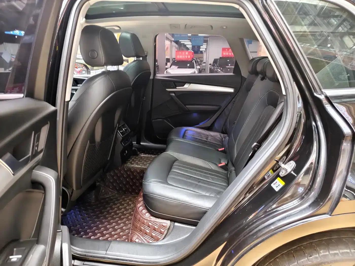 Audi Q5L 2020 40 TFSI Luxury Fashion Edition — миниатюра 15