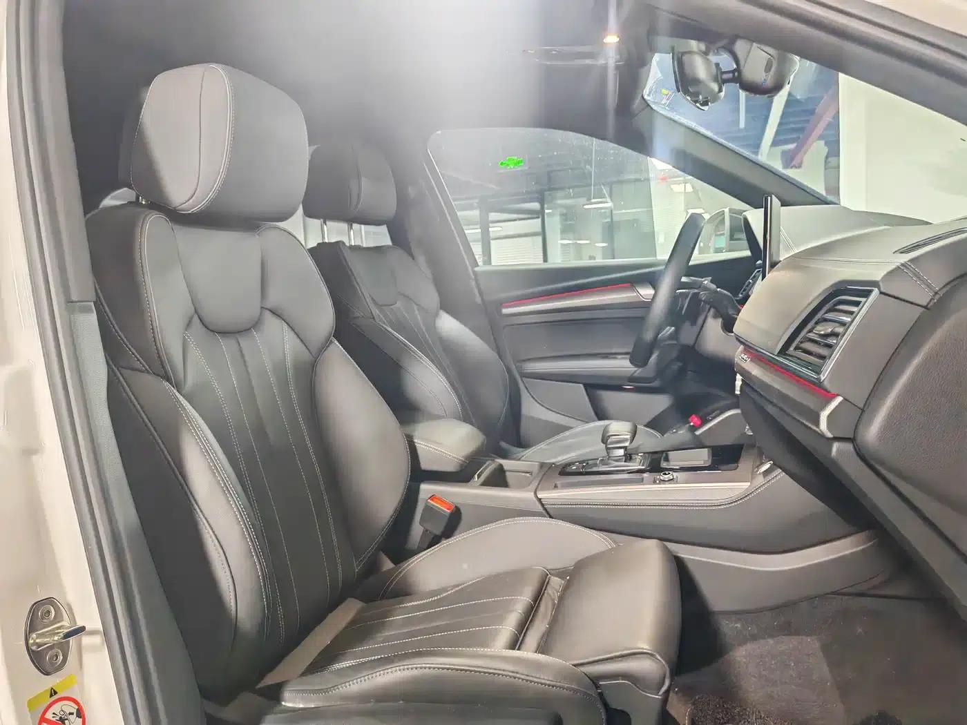 Audi Q5L 2023 40T Luxury Dynamic — миниатюра 18
