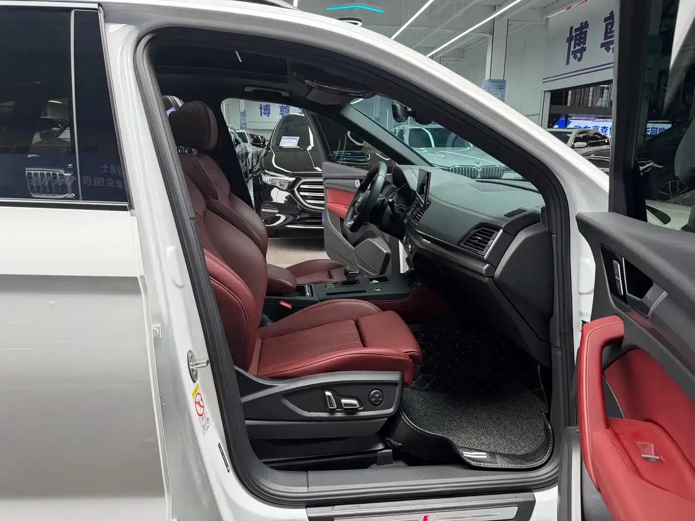 Audi Q5L 2024 40 TFSI Luxury Dynamic — миниатюра 15
