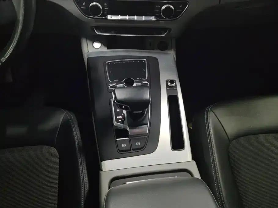 Audi Q5L 2018 40 TFSI Luxury Fashion Edition (China VI Emission Standard) — миниатюра 16