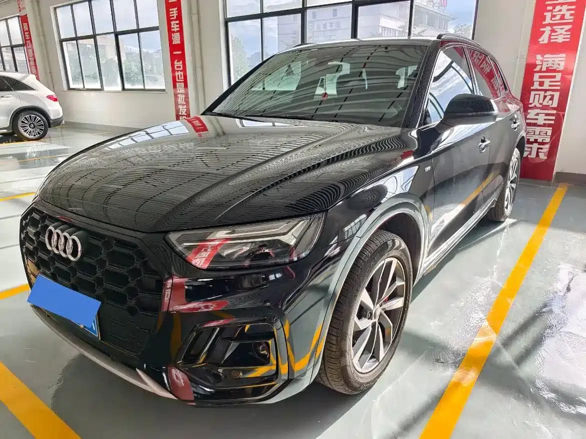 Audi Q5L 2025 40 TFSI Luxury Dynamic — миниатюра 1