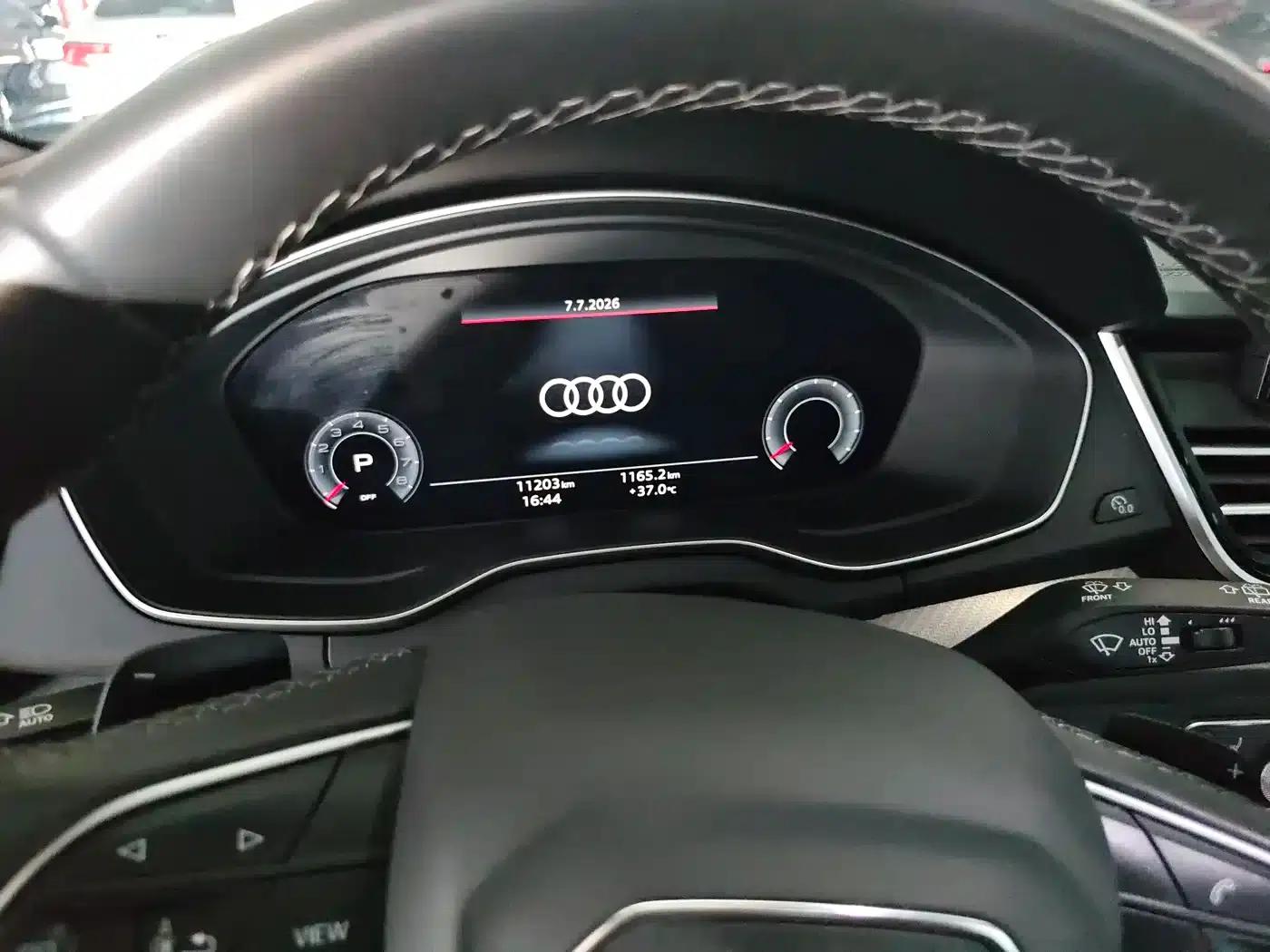 Audi Q5L 2025 40 TFSI Luxury Dynamic — миниатюра 17