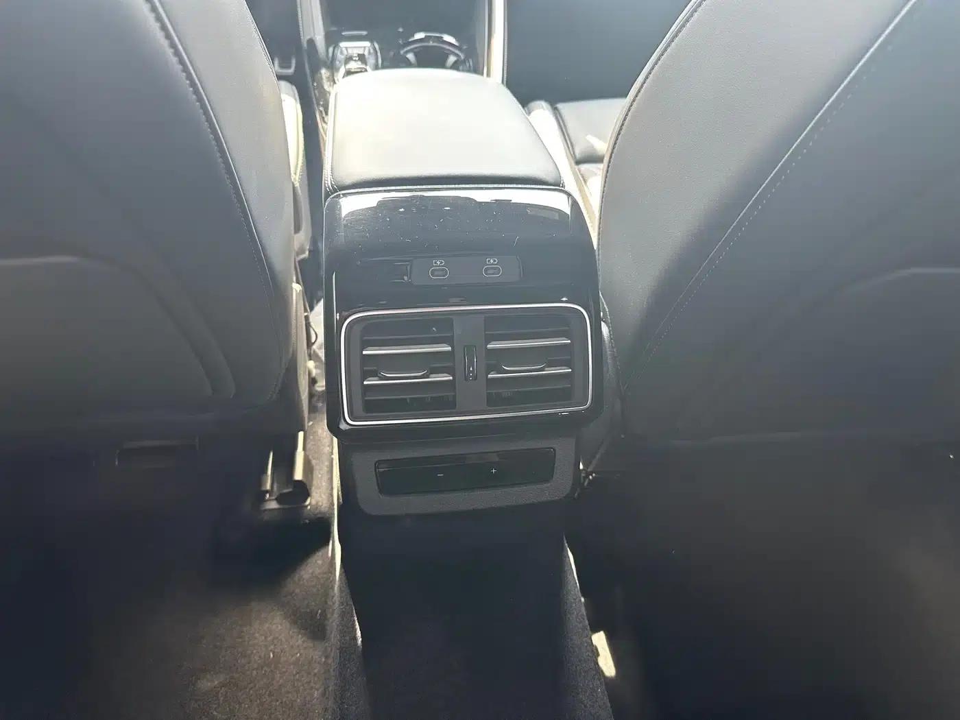 Audi Q5L 2026 2.0T Exclusive Edition for Million Users — миниатюра 11