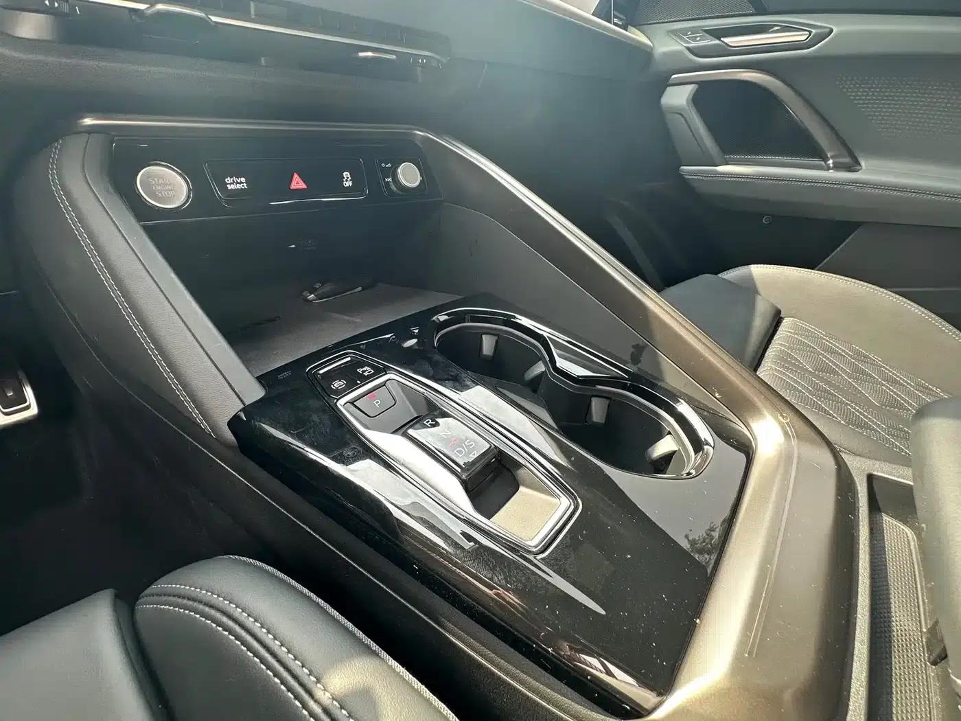 Audi Q5L 2026 2.0T Exclusive Edition for Million Users — миниатюра 16