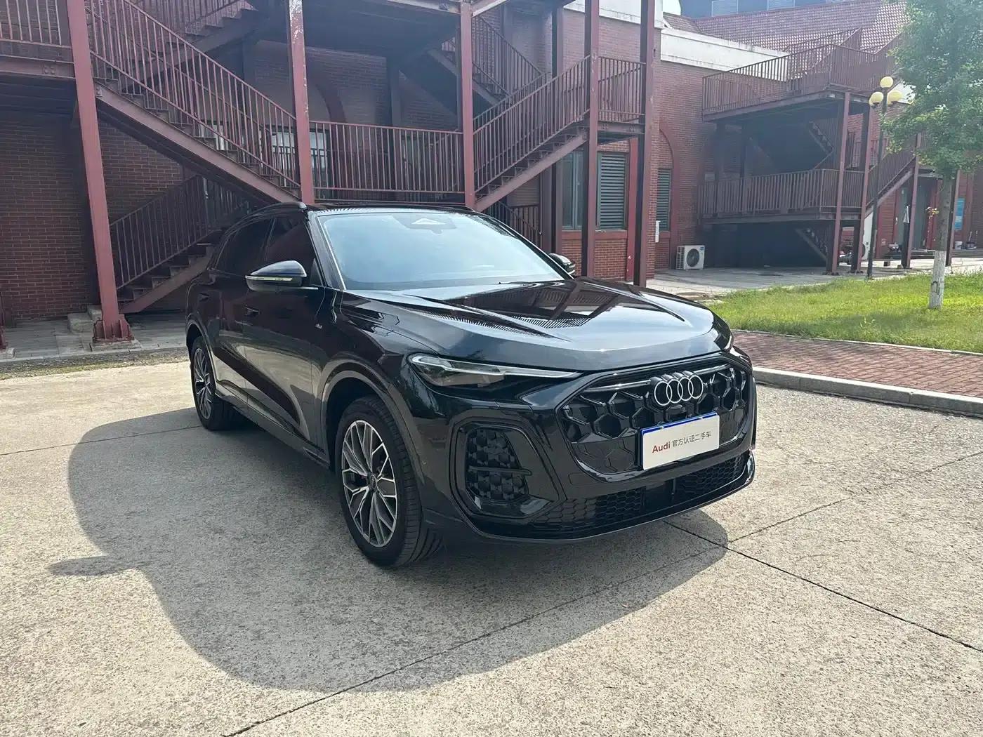 Audi Q5L 2026 2.0T Exclusive Edition for Million Users — миниатюра 3